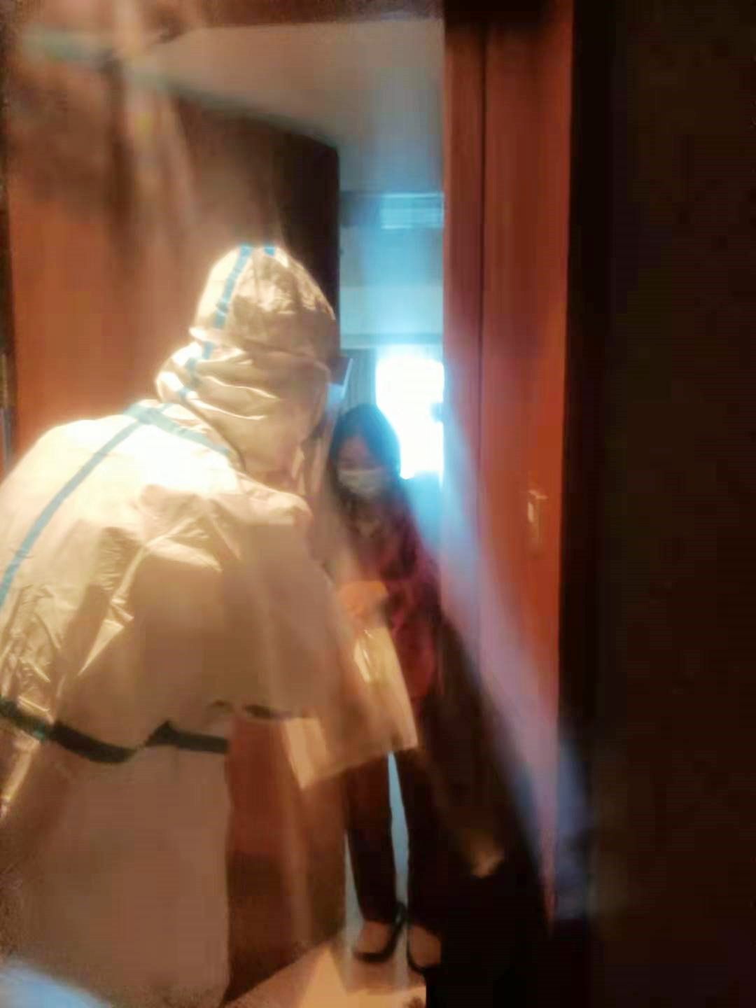 13送小蛋糕長(zhǎng)壽面2.jpg
