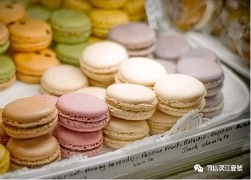 一見傾心，一口難忘，網(wǎng)紅甜品琉璃三彩，一秒甜進你心底！