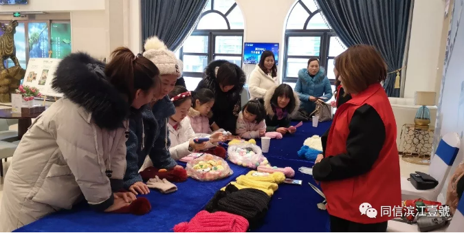 一帽在手，美貌加倍，濱江壹號手作課堂暖心相伴