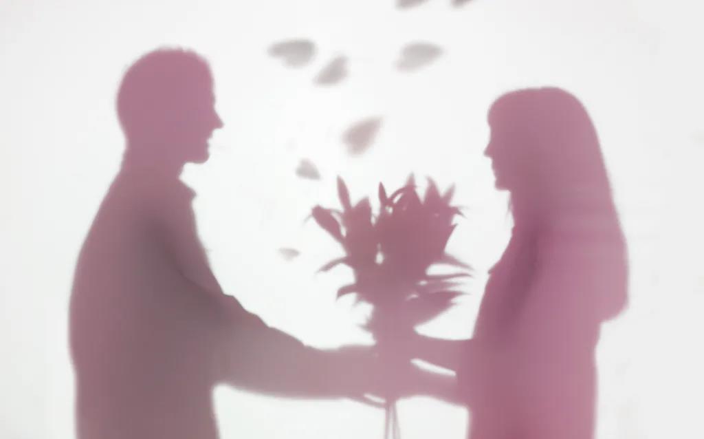 河岸邊，水云處，一生摯愛，城熟可期！